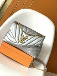 Picture of LV Lady Handbags _SKUfw137789395fw